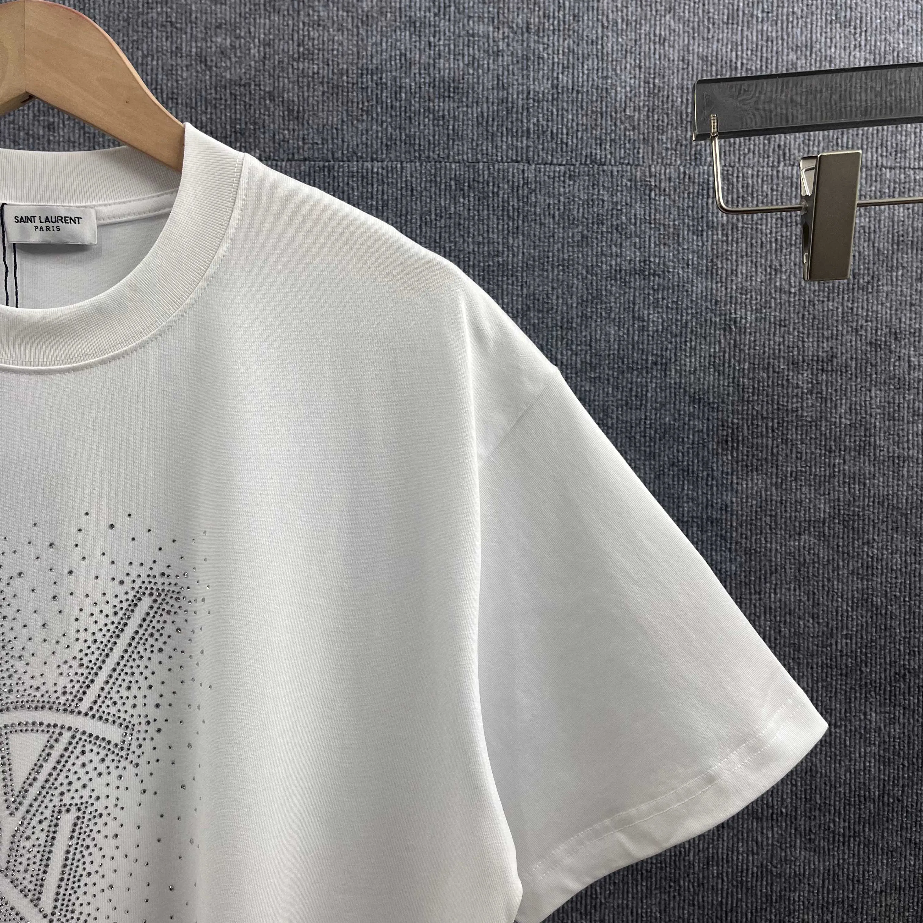ysl* * * 2026 New Arrival Classic ， Same Style ：Black White Red Size： S （90-130 ） M （120-150 ） L （140-165 ） XL （160-180 ） XXL （180-210 ）